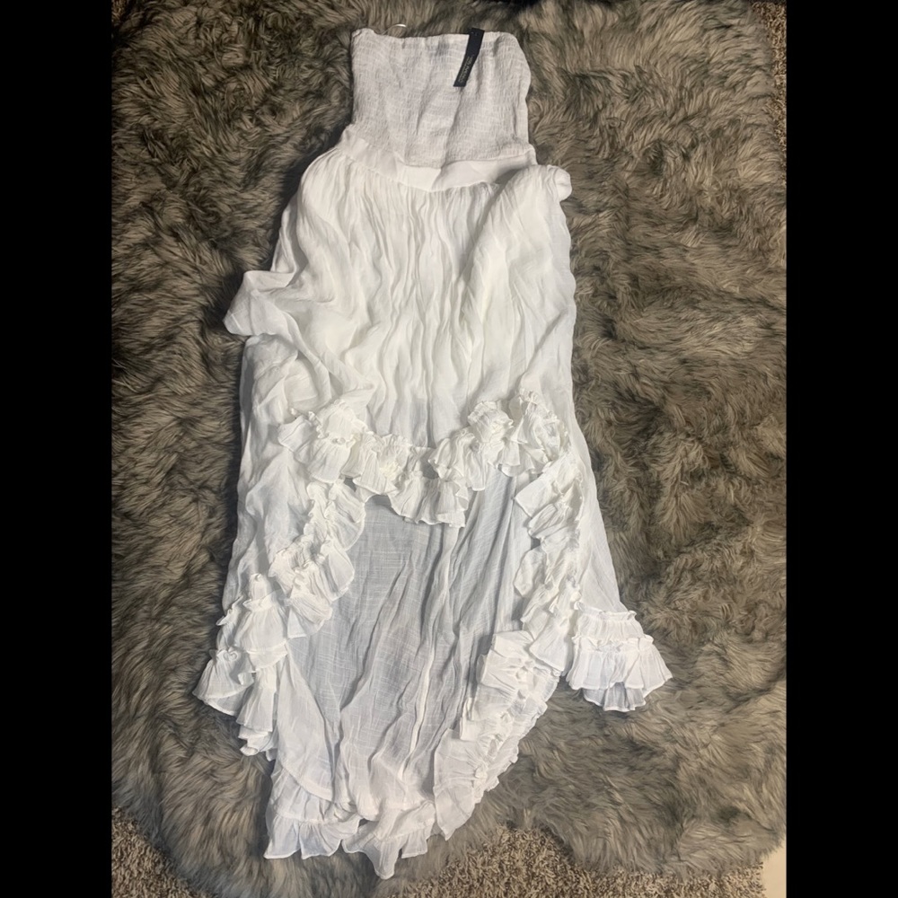 White strapless dress